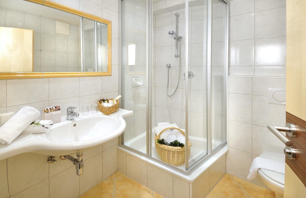 Hotel Das Barbara Обертауерн Стая снимка